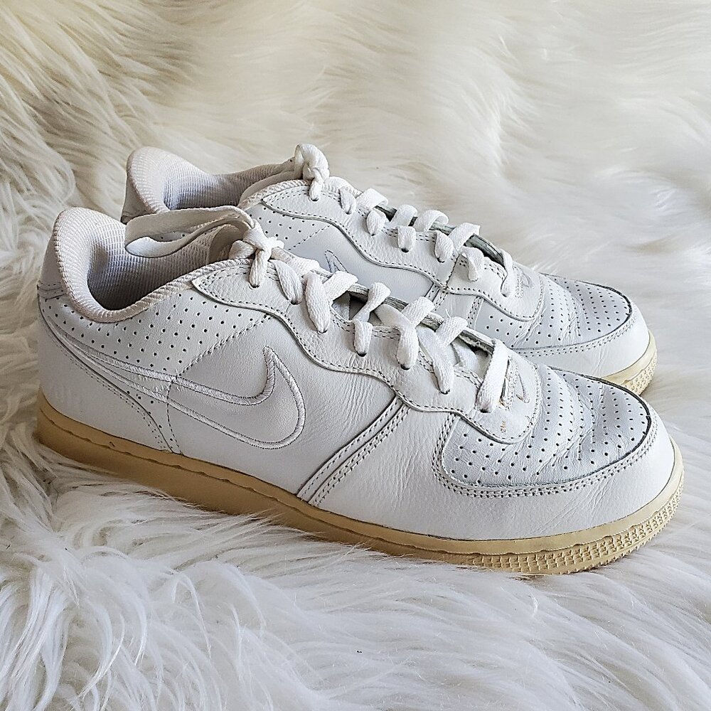 Nike Air Zoom Infiltrator White Lace Up Low Top Sneakers SZ 8.5